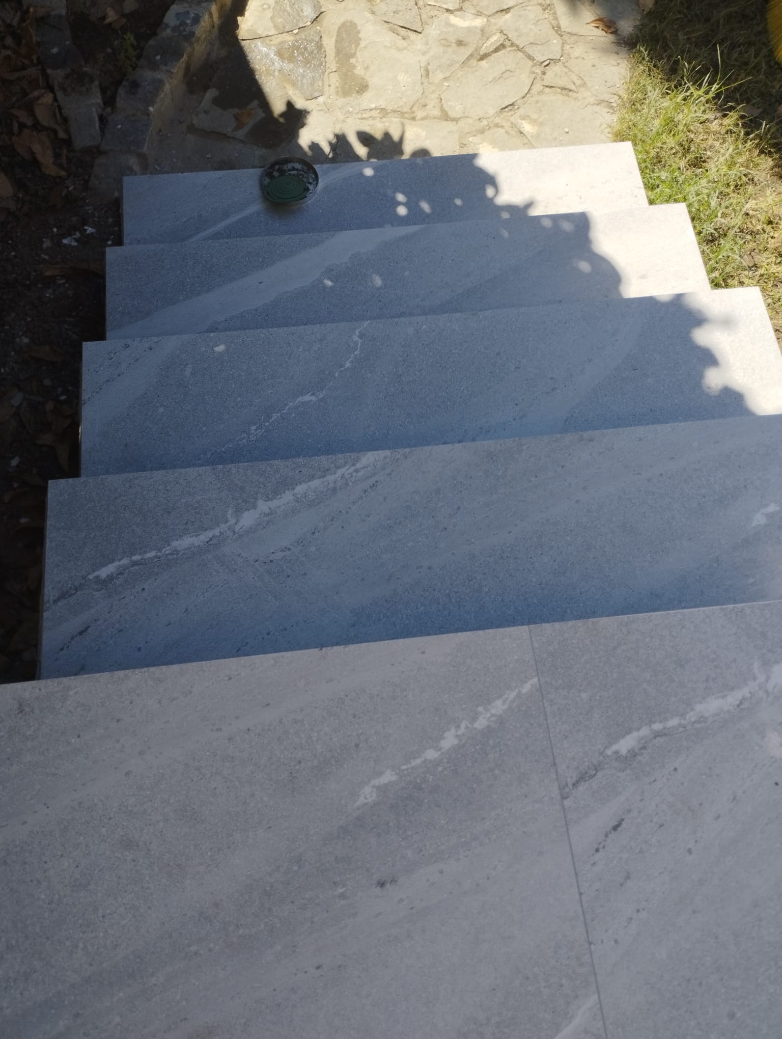 Vanjsko stubište - tamne pločice